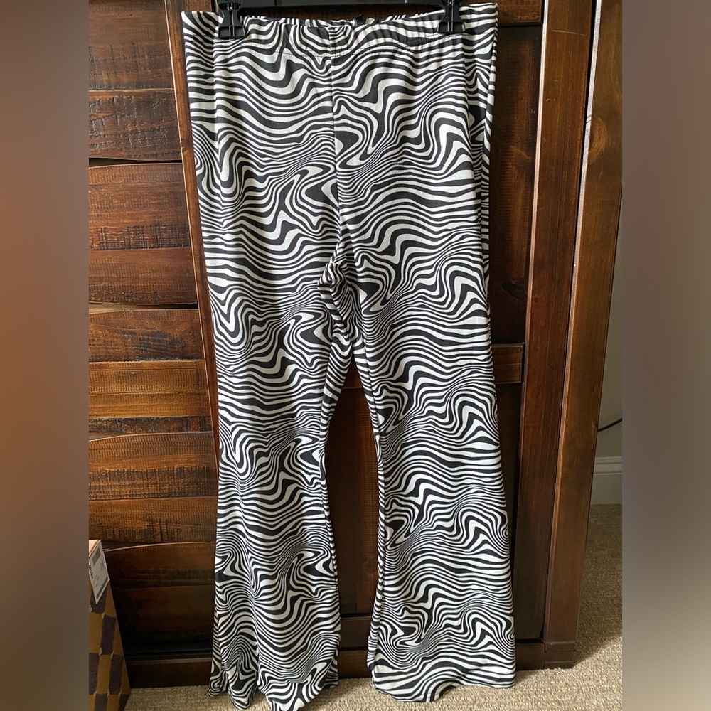 Groovy flared & stretchy pants 🕺🪩